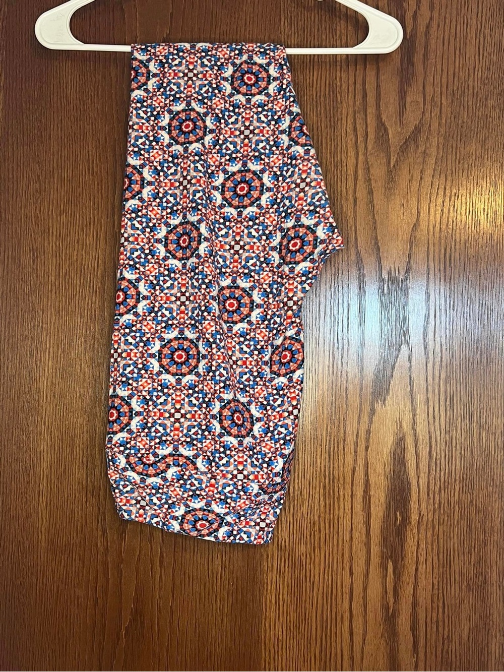LuLaRoe Geometric Mosaic Leggings in Navy, Red & White